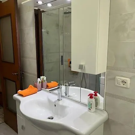 Three Close To The Sea And Services Apartman Riva Trigoso